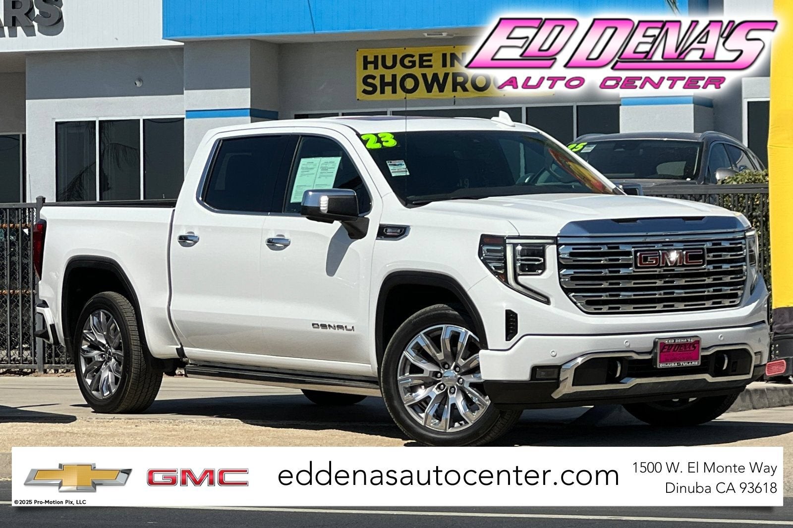 2022 GMC Sierra 1500 Denali in Summit White — front three-quarter view